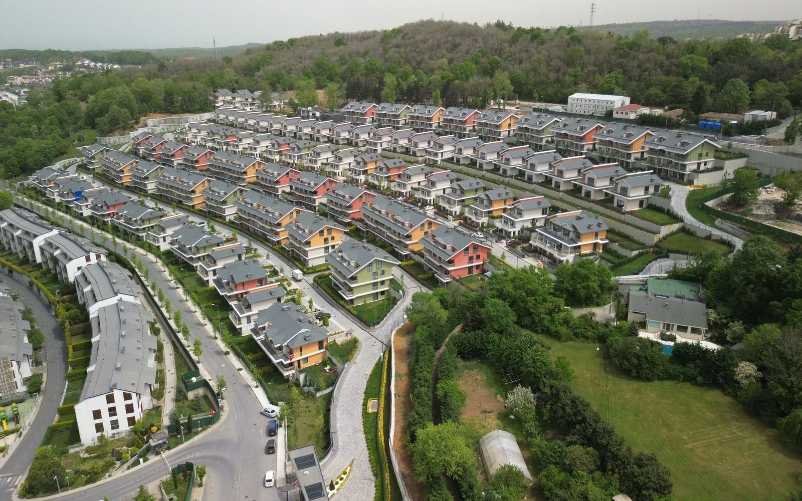 Zekeriyaköy'de villa sitelerinin havadan görünümü